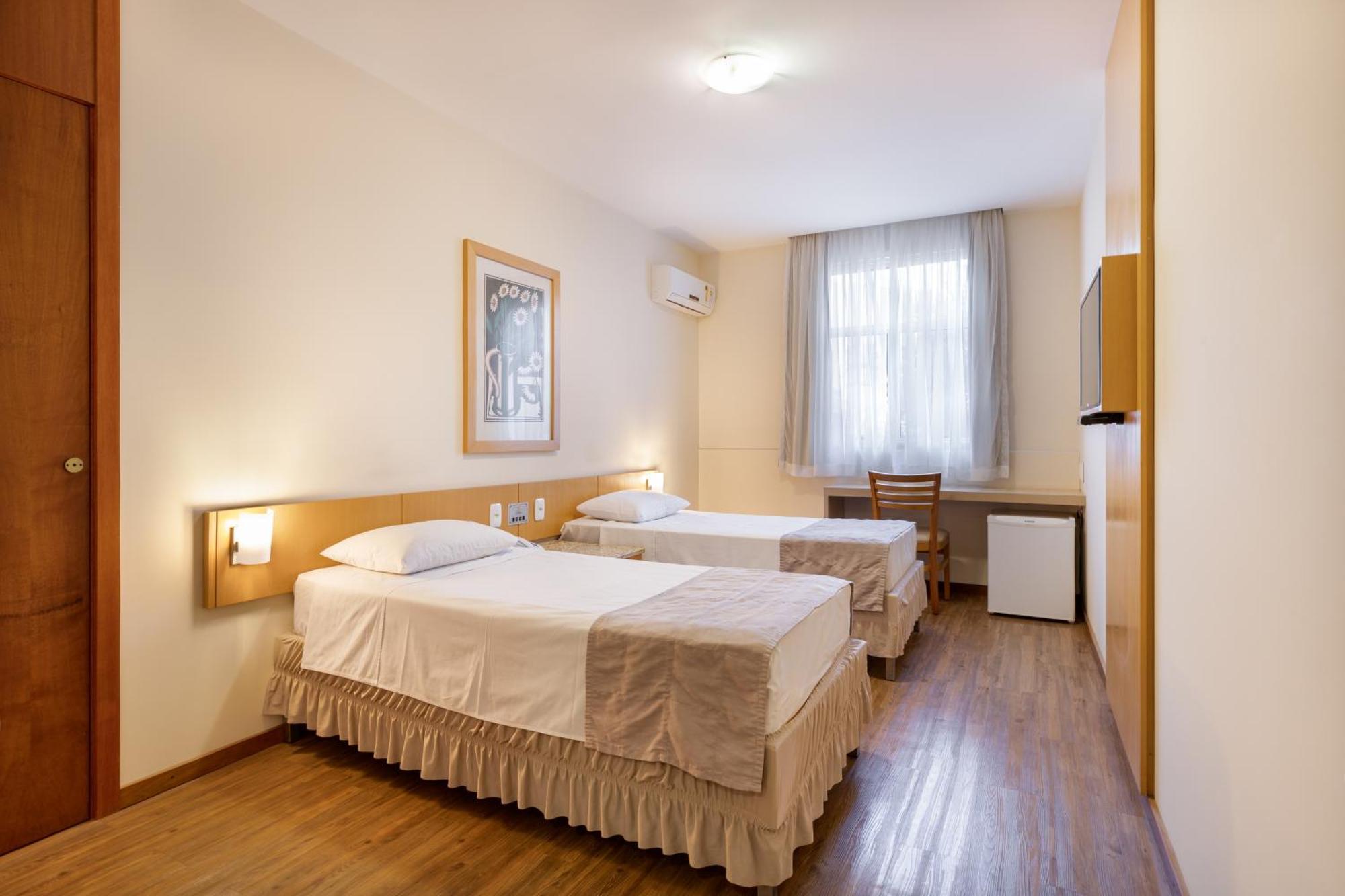 Hotel Crystal Londrina Eksteriør billede