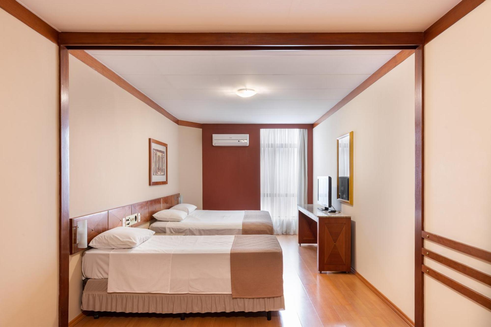 Hotel Crystal Londrina Eksteriør billede