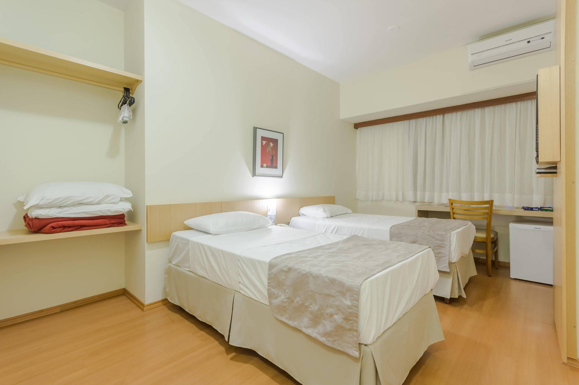 Hotel Crystal Londrina Eksteriør billede