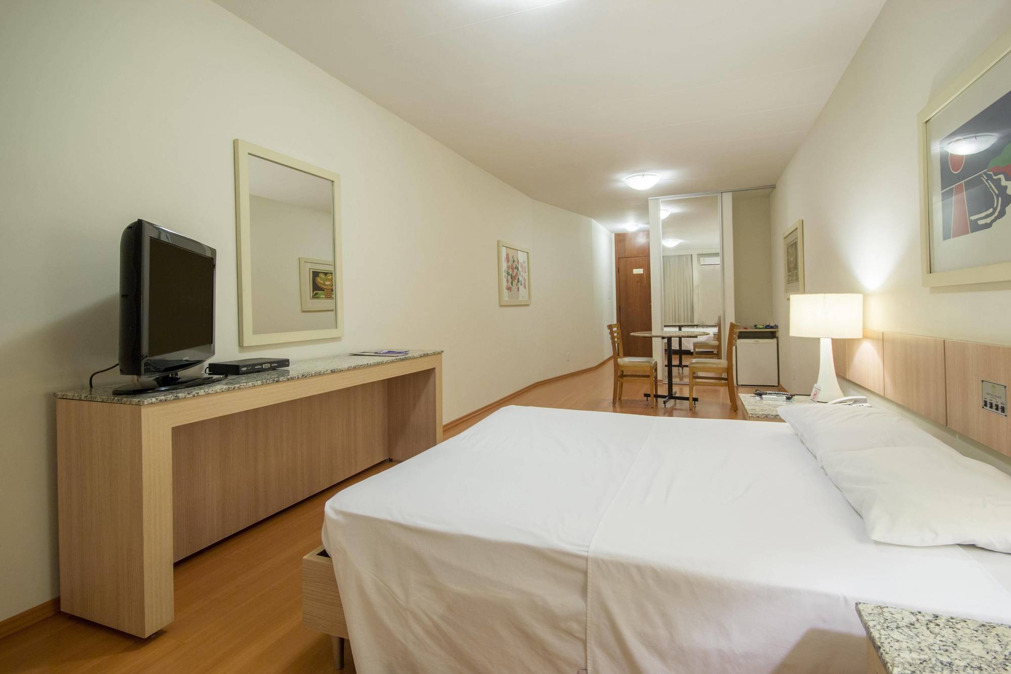 Hotel Crystal Londrina Eksteriør billede