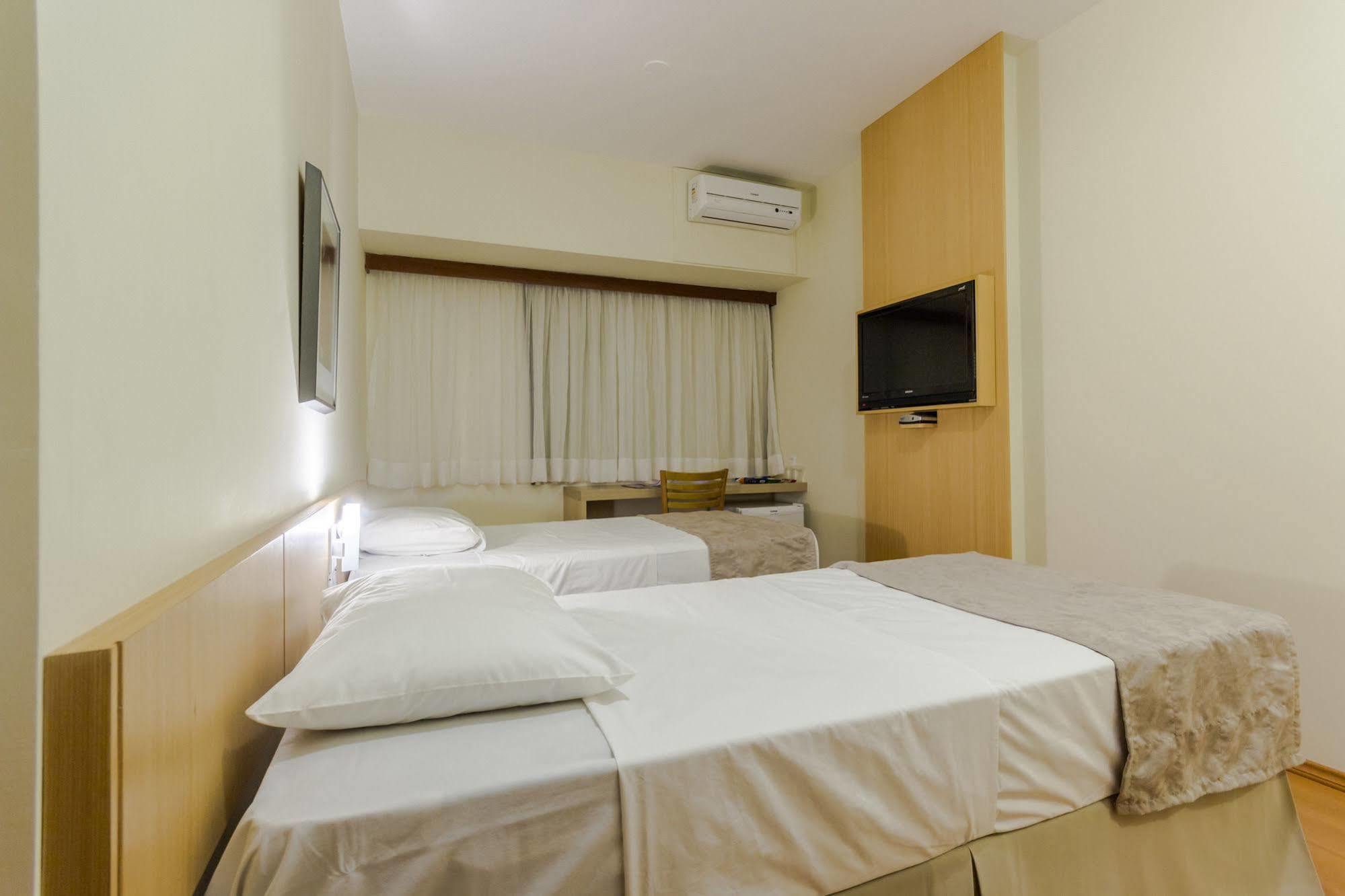 Hotel Crystal Londrina Eksteriør billede