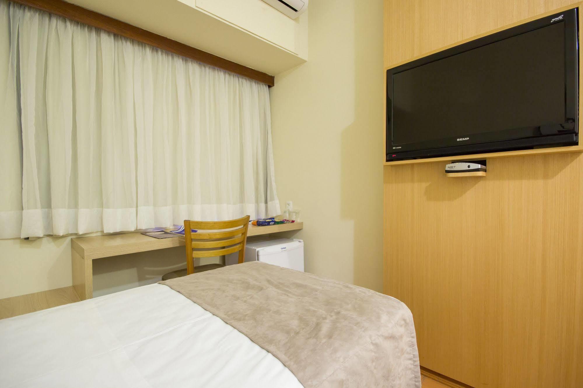 Hotel Crystal Londrina Eksteriør billede